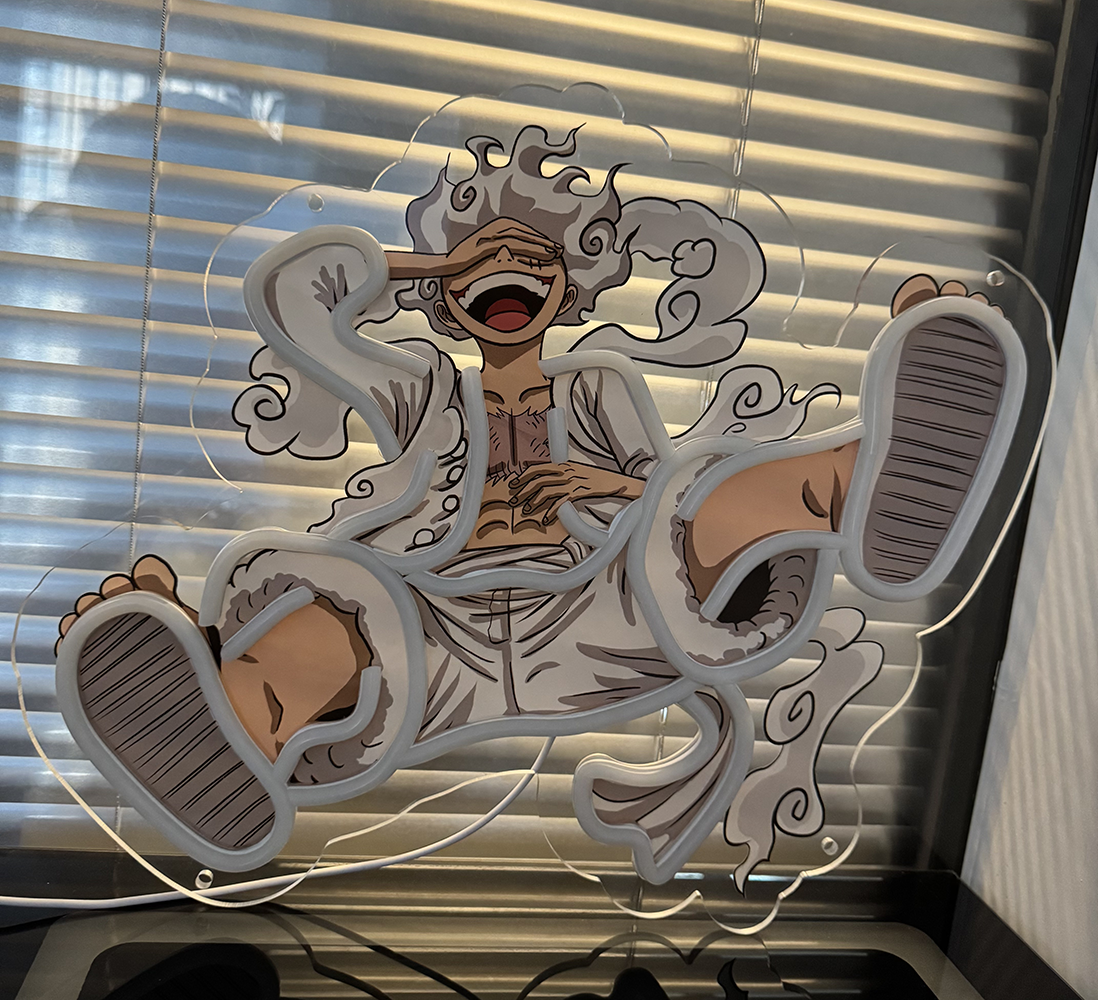 One Piece Pokemon Anime Neon S - مراجعة Gaming Home Accessories وسعره